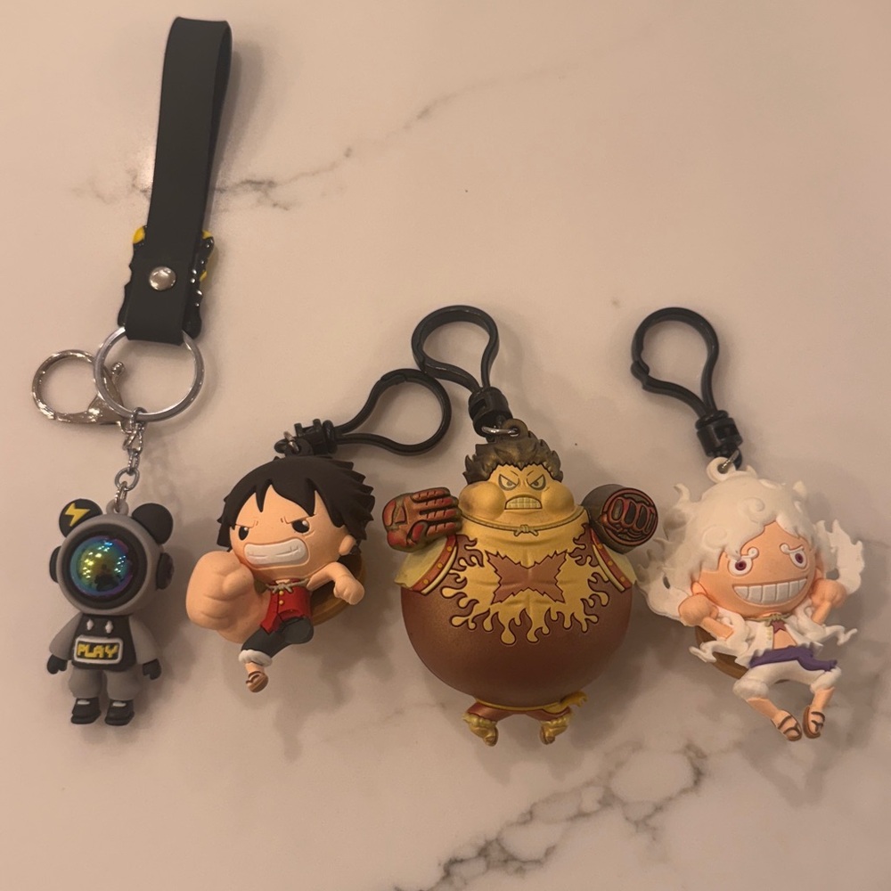 Anime Character Keychain Set - Multicolor